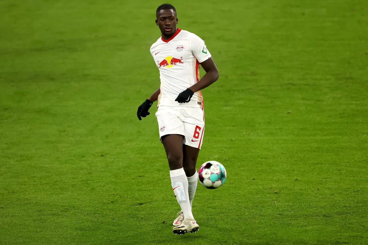 Ralf Rangnick considère Ibrahima Konaté comme l’une des meilleures recrues de l’histoire récente du RB Leipzig : « Je suis immédiatement tombé amoureux de son jeu. »