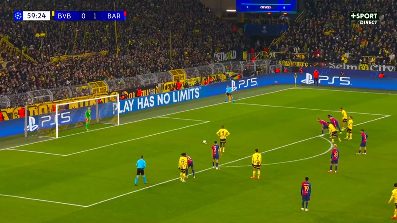 REGARDER: Le Borussia Dortmund réagit rapidement alors que Barcelone recule du point de penalty