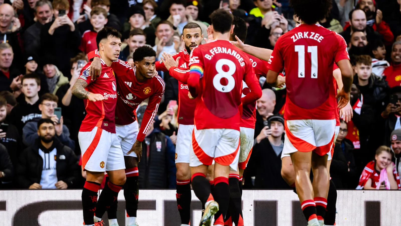 Le groupe LGBTQ+ de Man Utd critique le club pour avoir abandonné les vestes arc-en-ciel suite à la décision de Mazraoui, les joueurs étant « mécontents »