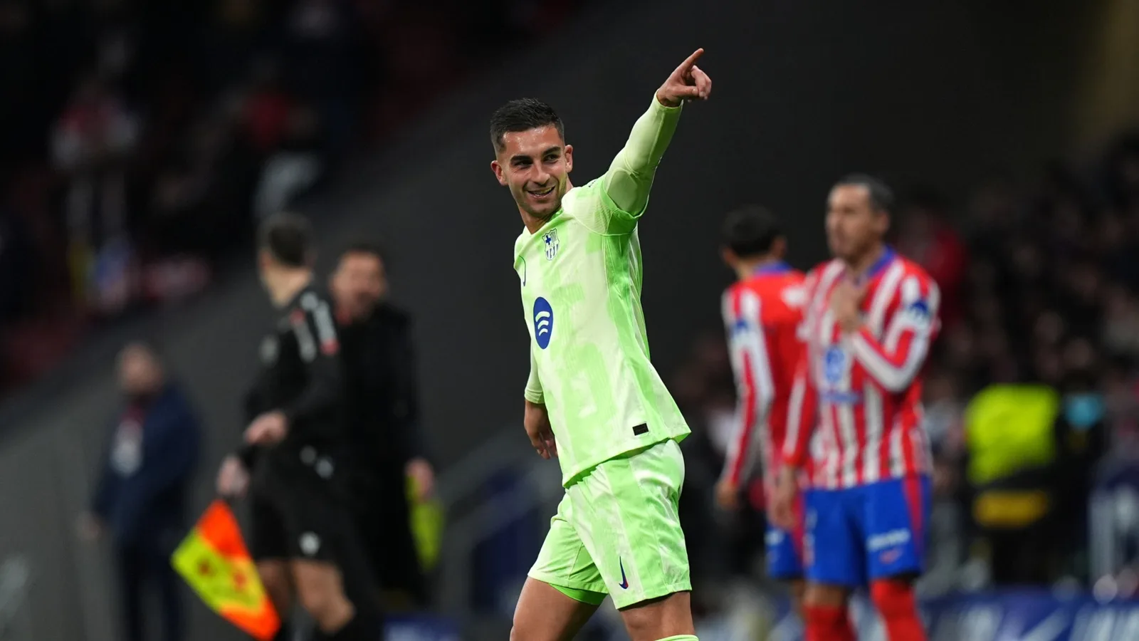 Le trio de Premier League propose une route de sortie «frustrée» Barcelone Star 2025