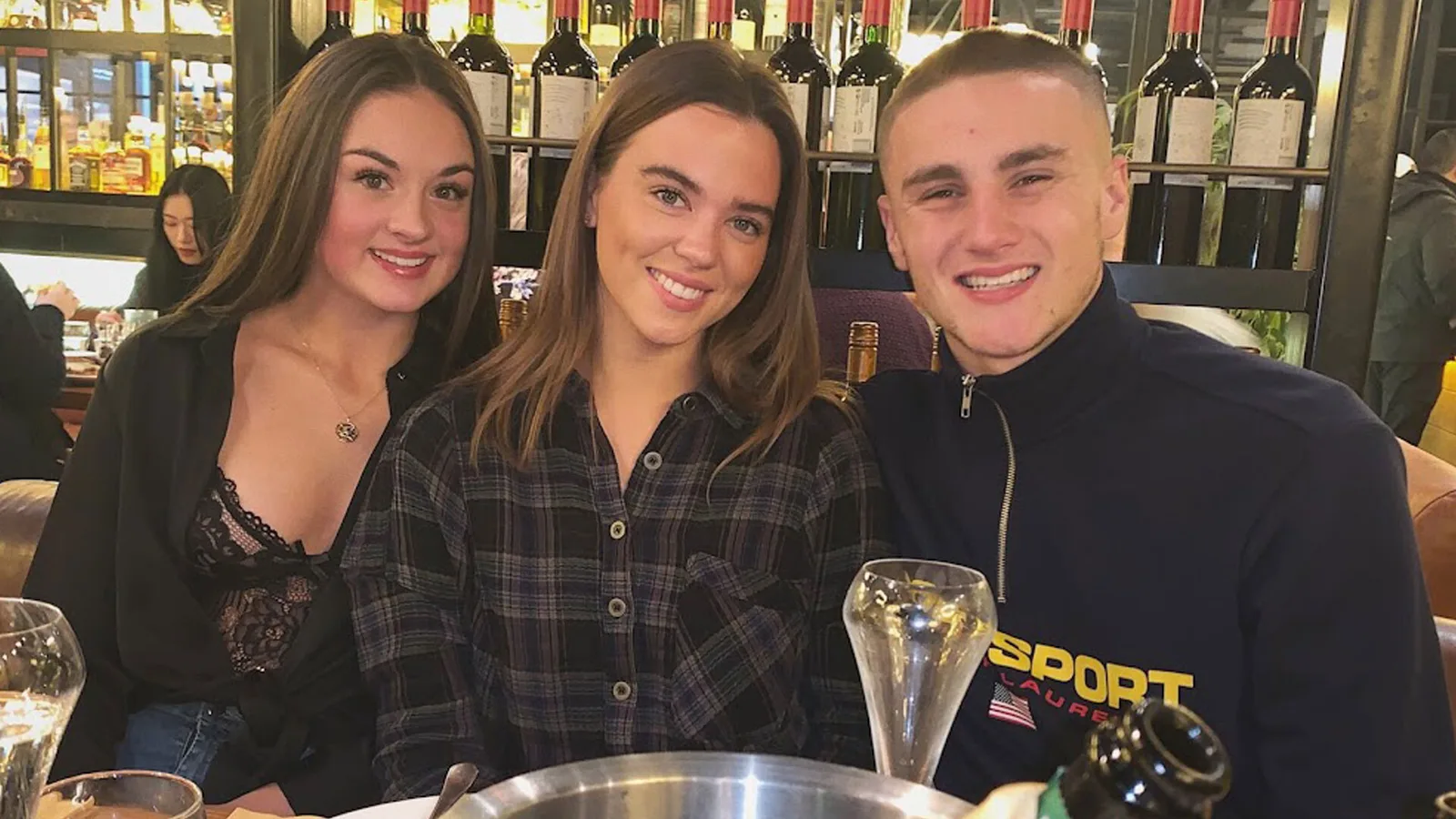 Leah, la fille de Roy Keane, photographiée avec l’as anglais Taylor Harwood-Bellis pour la première fois alors qu’une jolie photo de retour émerge