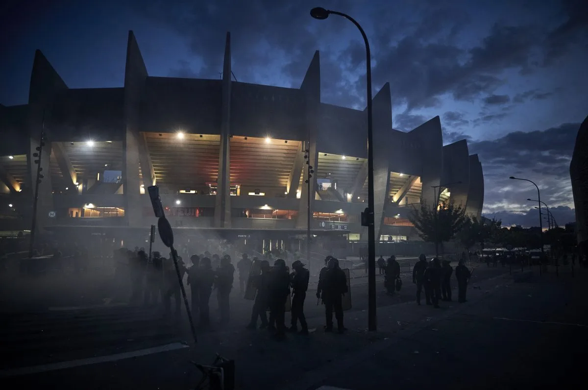 Rapport de police de Paris Record 563 Arrestations au milieu des célébrations de la Ligue des champions du PSG