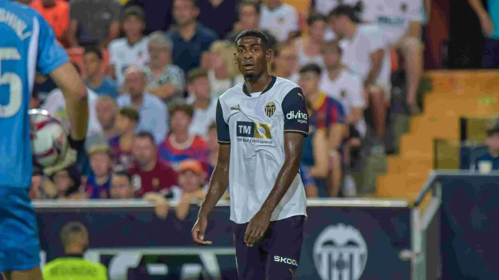 Valencia reste dans une impasse avec l’étoile montante alors que le contrat ruisselle vers le bas