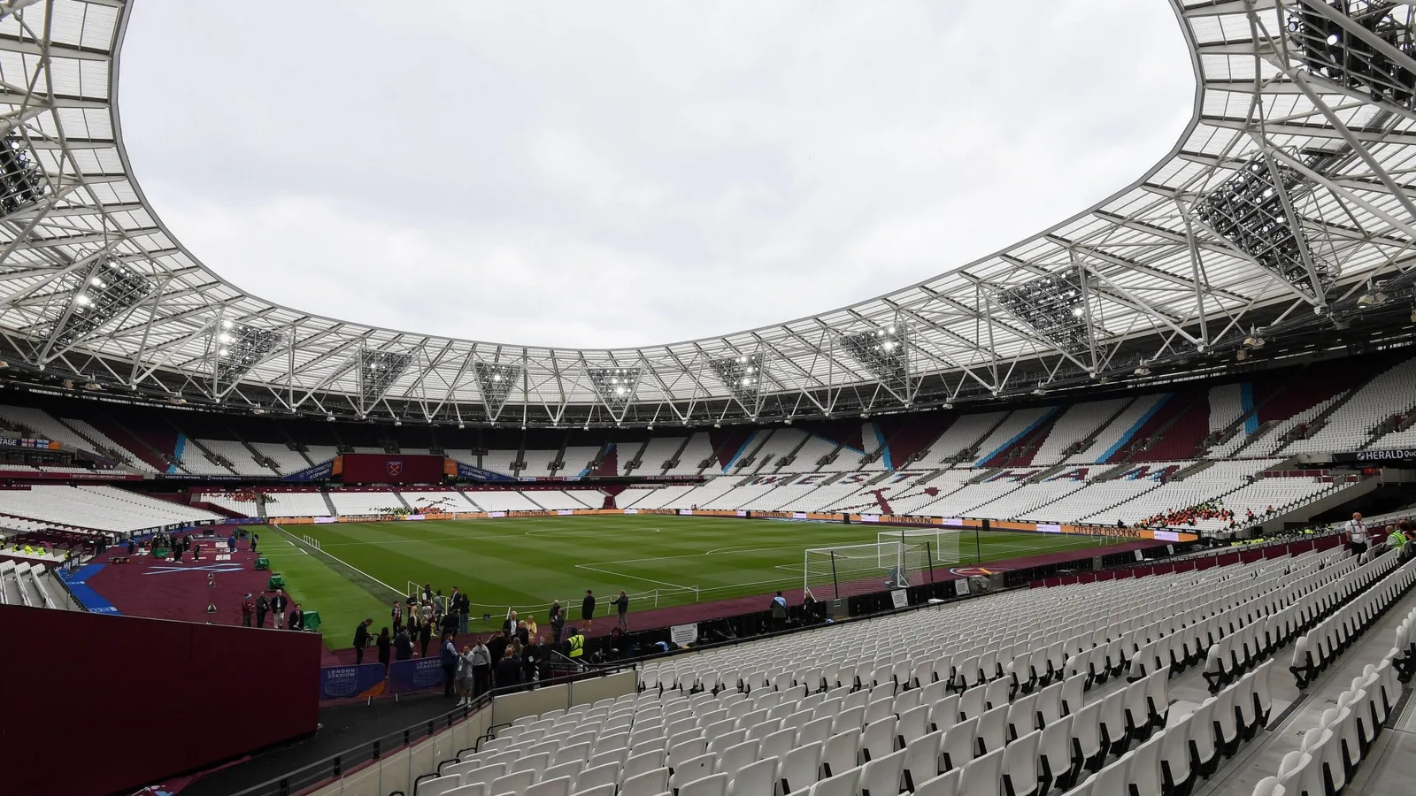 West Ham a frappé avec une énorme amende pour le chant homophobe des fans contre Chelsea qui a été pris en vidéo