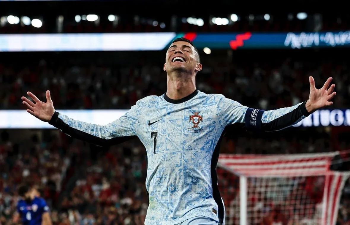 L’Espagne Star soutient Cristiano Ronaldo plus de 1000 buts cible