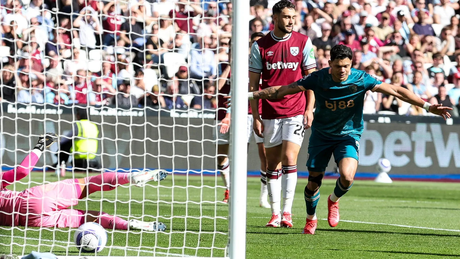 Aston Villa vs Nottingham Forest Live Score: Le dernier après Palace a battu Brighton et les Wolves se battent à Ipswich – Dernière