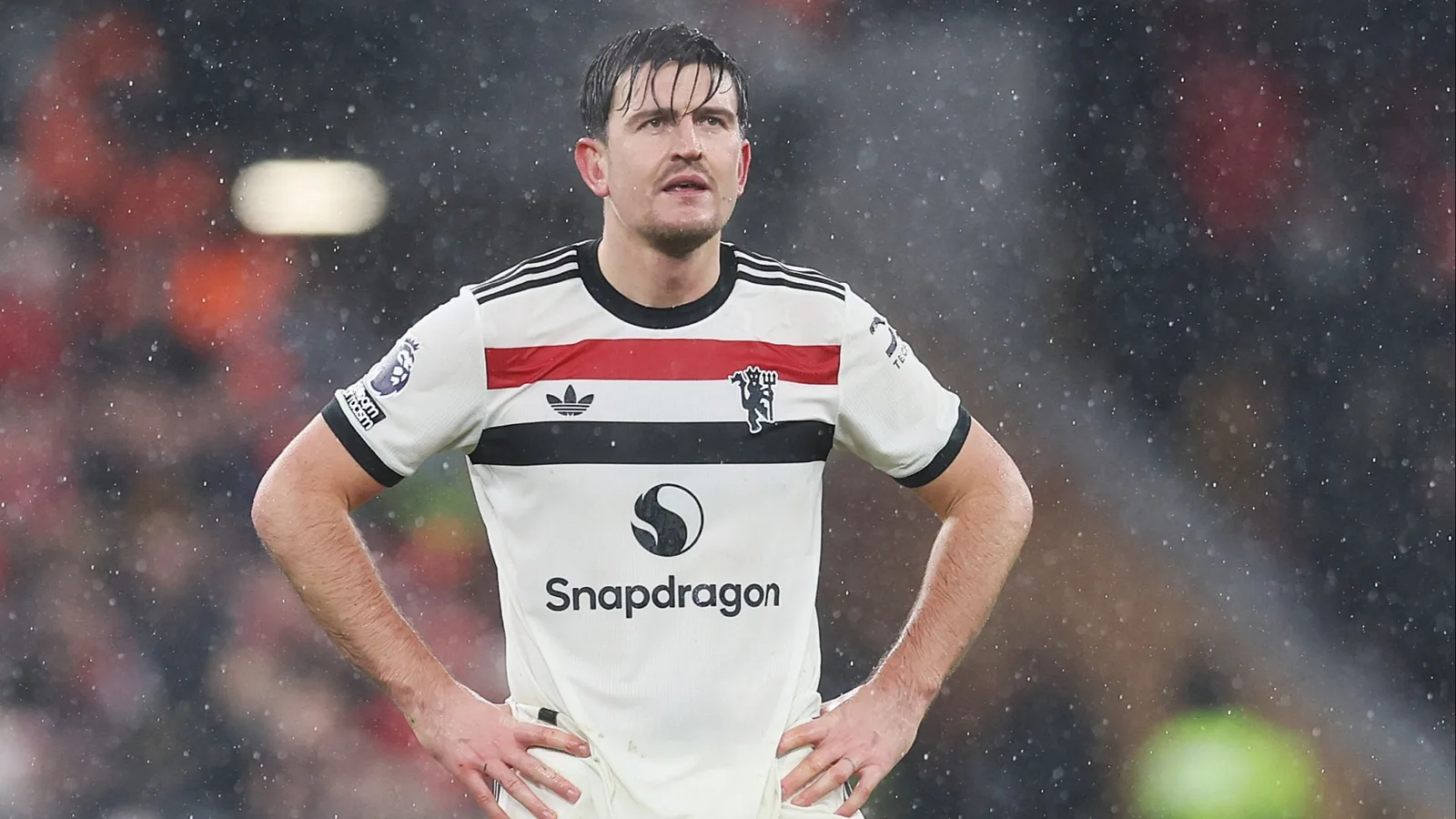 Harry Maguire interdit de conduire et condamné à une amende après que la star de Man Utd ait été surprise pour excès de vitesse deux fois en trois jours
