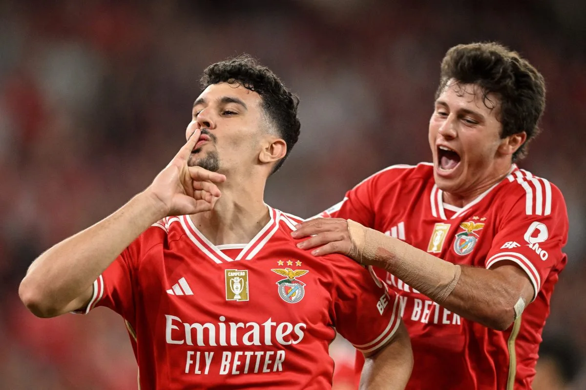 La compétition PSG, Chelsea et Liverpool pour signer Tomás Araújo
