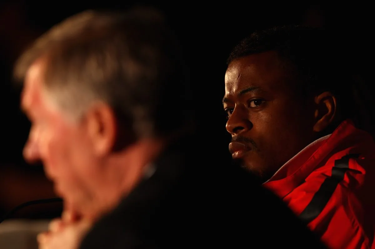 Patrice Evra sur Sir Alex Ferguson: « S’il a entraîné aujourd’hui, il se retrouverait probablement en prison »