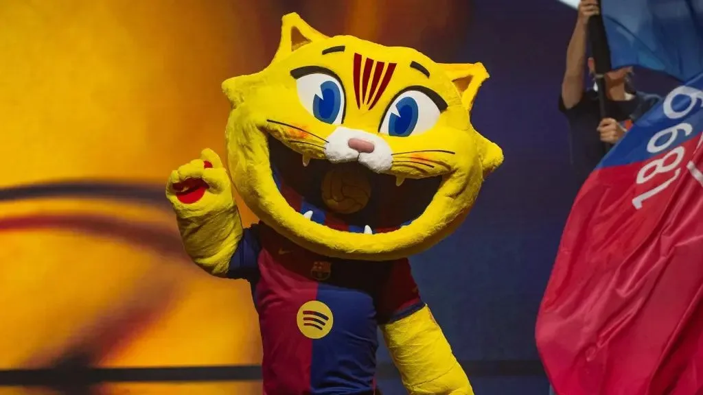 L’image de la star de Barcelone Gavi devient virale avec la nouvelle mascotte « Cat »