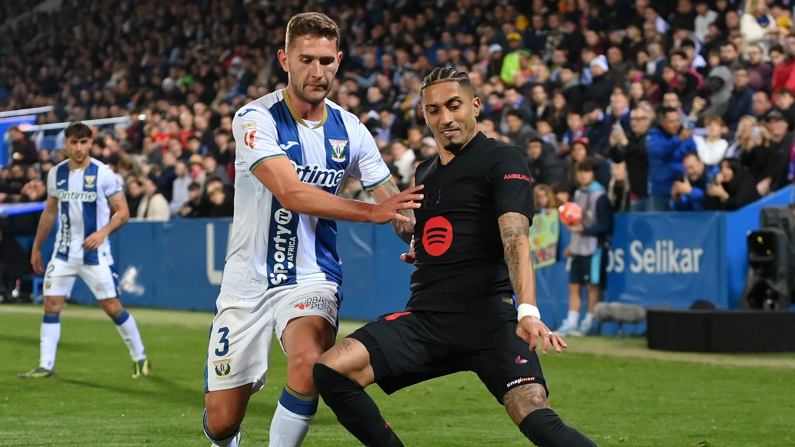 Flat Barcelone Scat Out Leganes Win pour étendre la tête du titre La Liga
