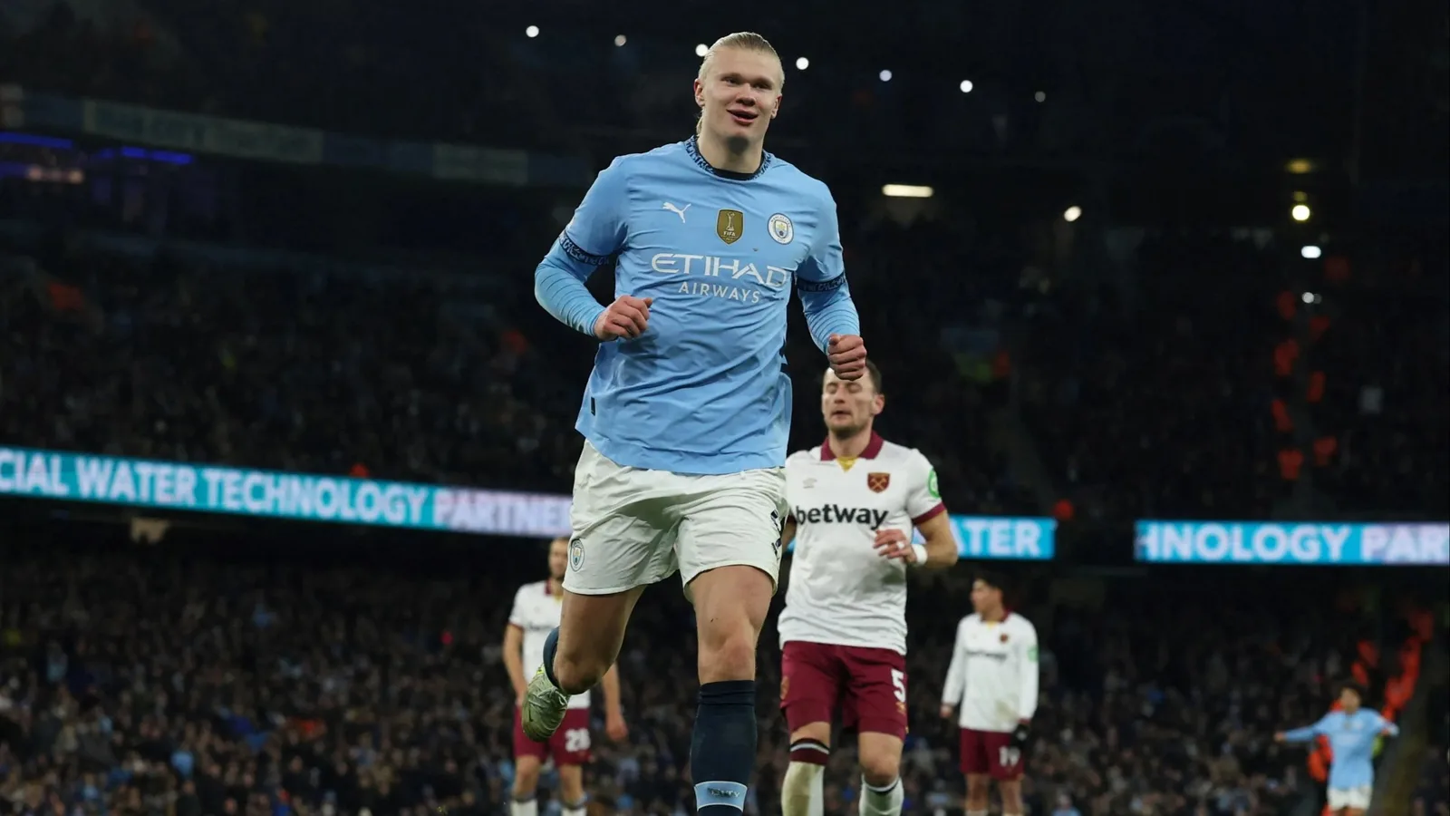 Erling Haaland admet que son contrat de 260 millions de livres sterling avec Man City est « fou » alors qu’il signe le plus gros contrat sur dix ans de l’histoire de la Premier League