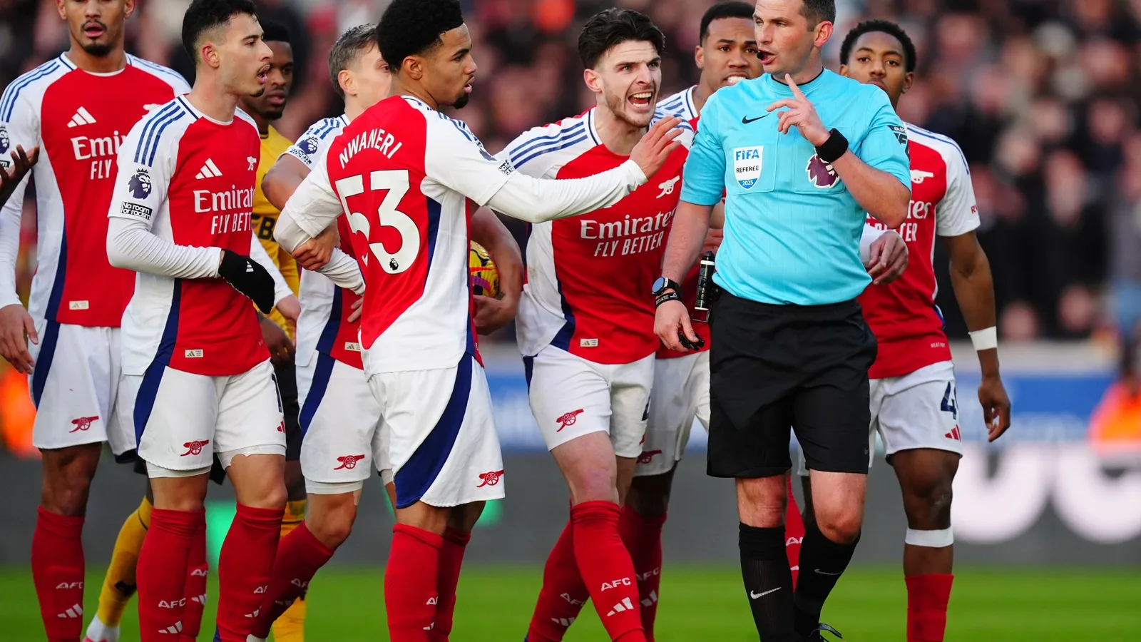 Les arbitres de la Premier League sont les meilleurs dans le monde et que d’autres pays conviennent dire que les chefs – comme seulement quatre erreurs cette saison l’ont révélé