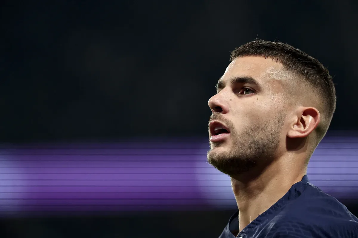 Lucas Hernández reprend l’entraînement en équipe première au PSG
