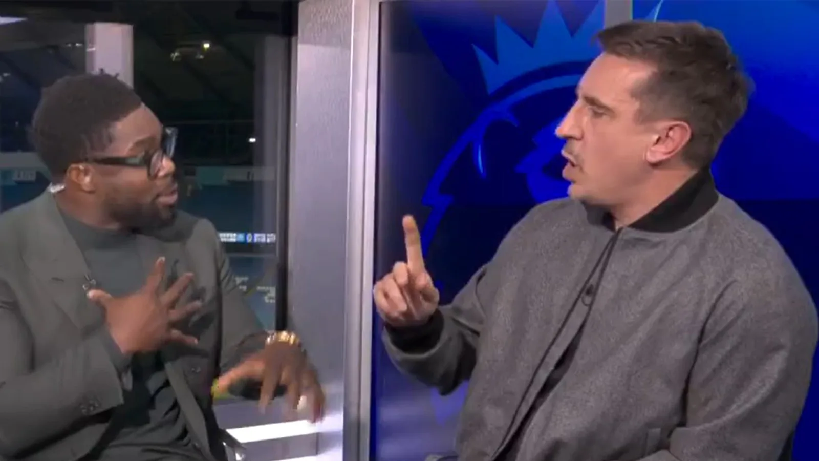Gary Neville s’en prend à ‘MOPING’ Rashford et Garnacho et a une vive dispute avec Micah Richards en direct sur Sky Sports