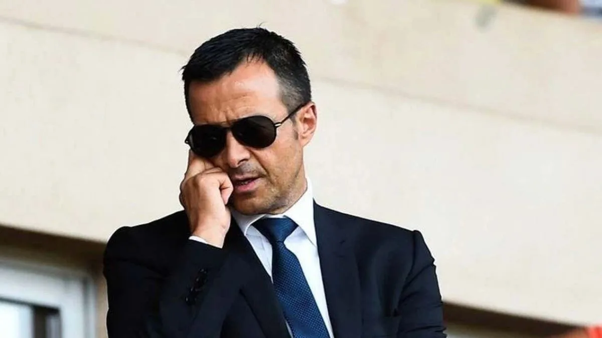 SuperAgent se rendant à Barcelone pour discuter de l’avenir de l’avant avec déco