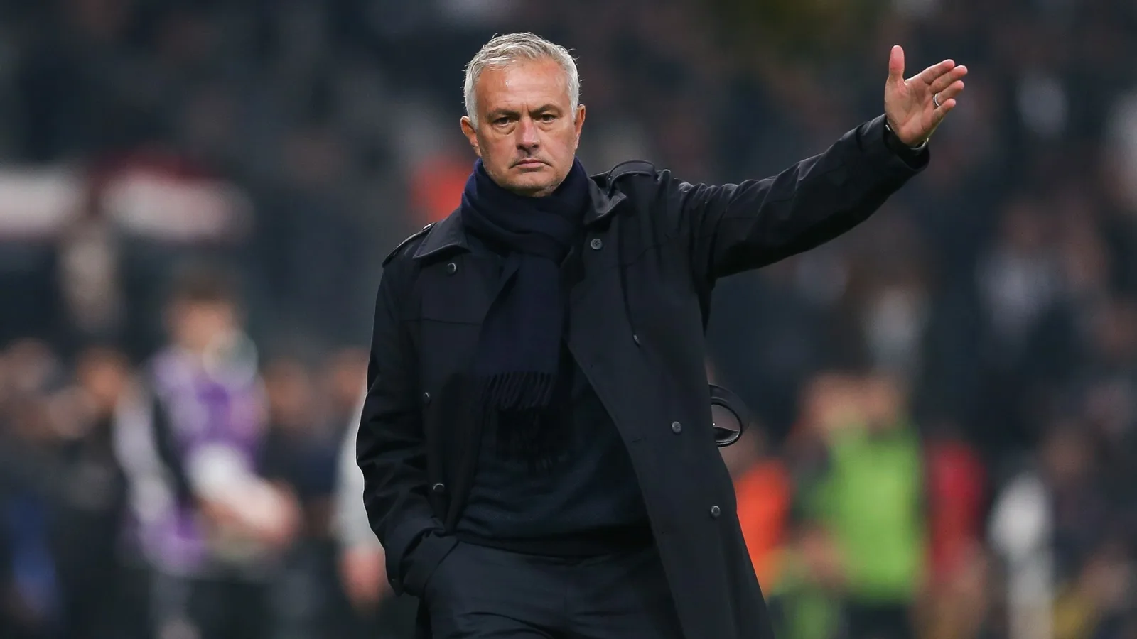 « Il est temps de voir s’il était sérieux » – Les fans appellent Jose Mourinho à tenir parole alors que Millwall est à la recherche d’un nouveau manager