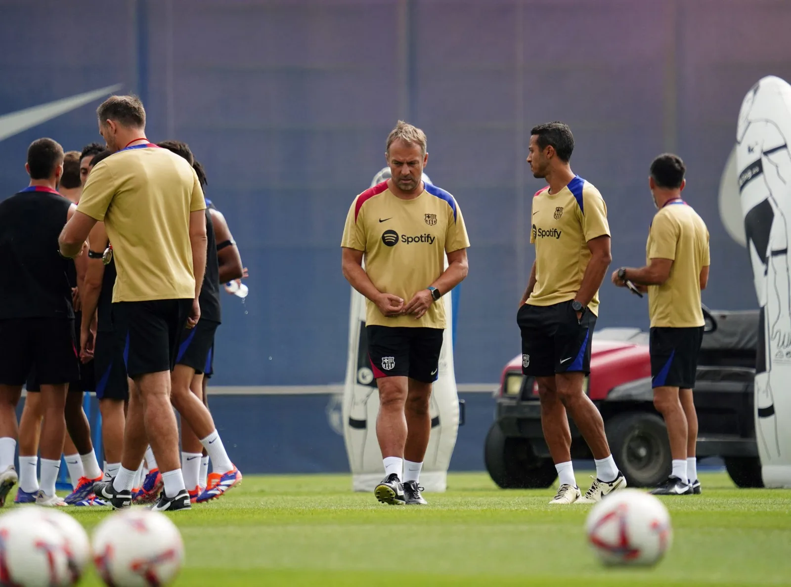 Barcelone Manager Hansi Flick à huis clos