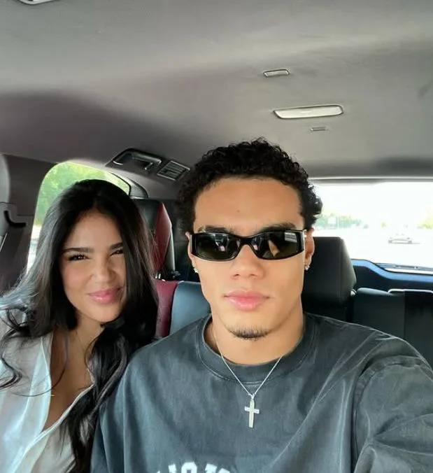 Ronaldinho deviendra grand-père à 45 ans après que le joueur de Burnley a annoncé que son partenaire attend