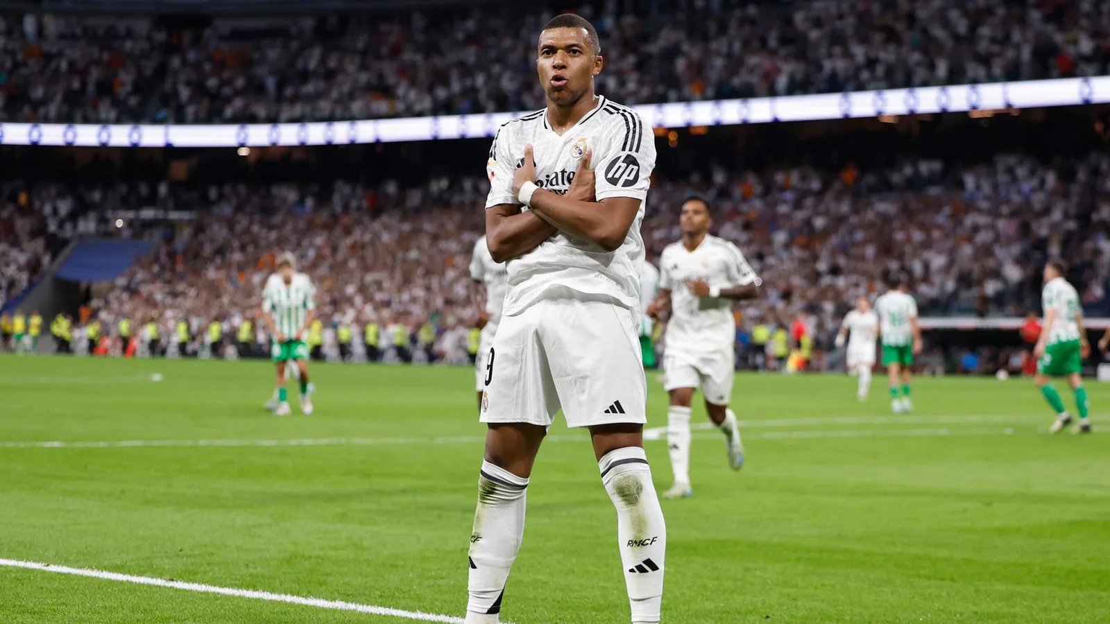 La légende française affirme que Kylian Mbappe est « perdu au Real Madrid »