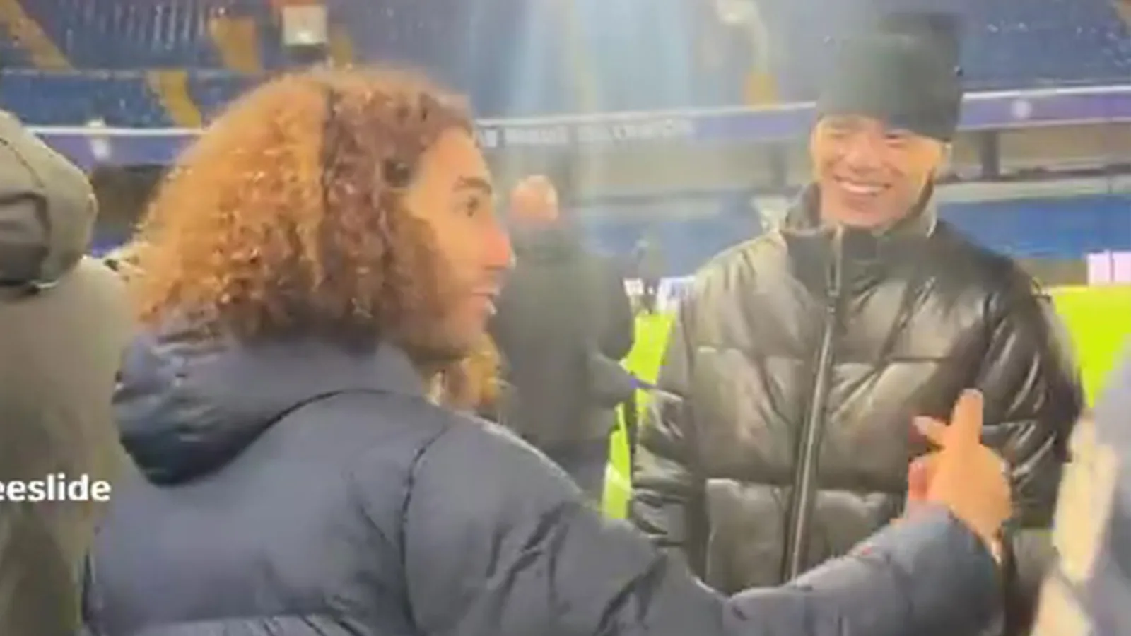 Cole Palmer est parti hystérique alors que son coéquipier de Chelsea, Marc Cucurella, sérénade le rappeur dans une brillante vidéo