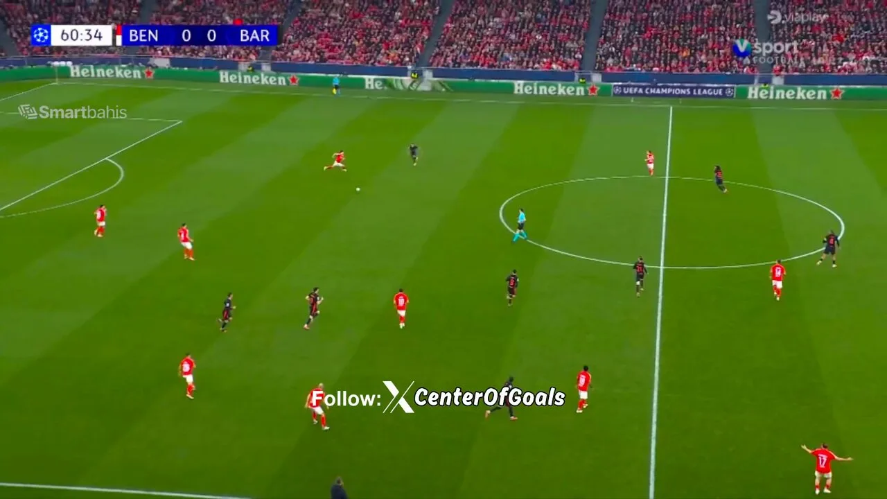REGARDER: Raphinha tire 10 hommes Barcelone dans une avance inestimable contre Benfica