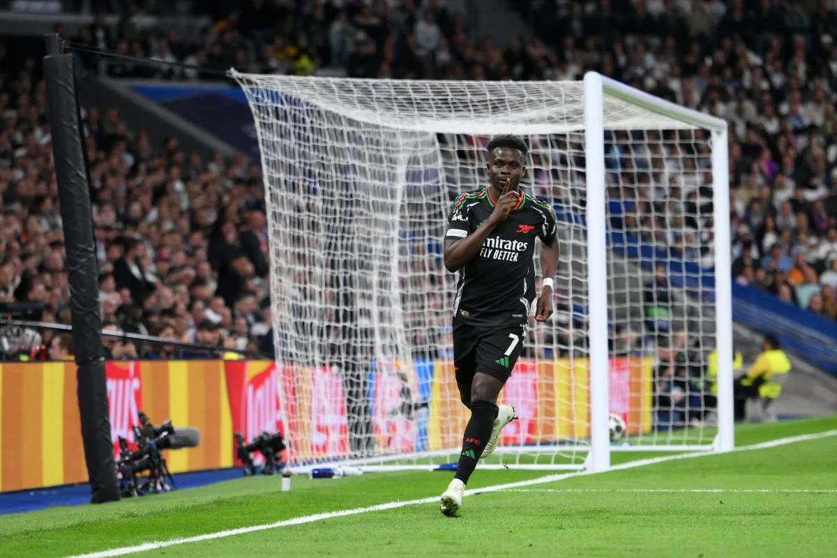 «  Nous avons envoyé un message  » – Bukayo Saka d’Arsenal donne un avertissement PSG