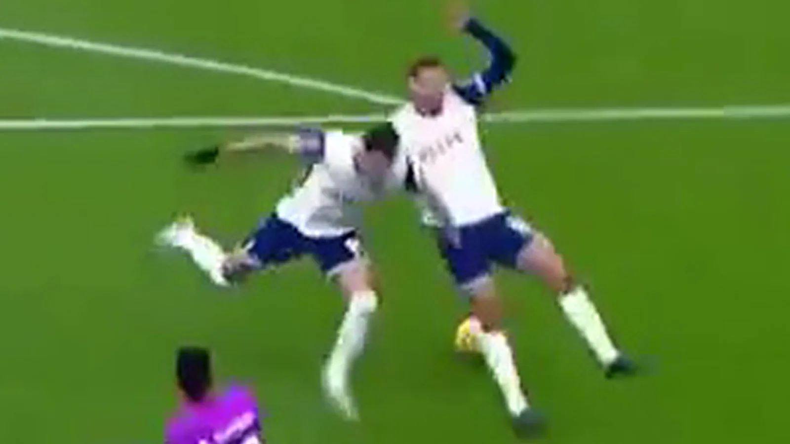 Les deux hommes de Tottenham font « la chose la plus stupide qui ait jamais été provoquée » avant l’effondrement tardif des hommes de Postecoglou lors du match nul 2-2 contre les Wolves