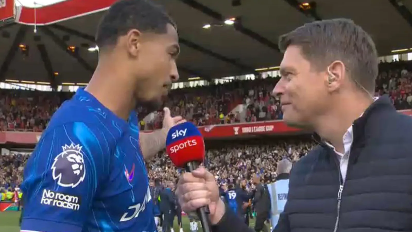 Levi Colwill jure dans l’interview en direct des sports de ciel alors que Chelsea Ace frappe aux experts après la qualification de la Ligue des champions