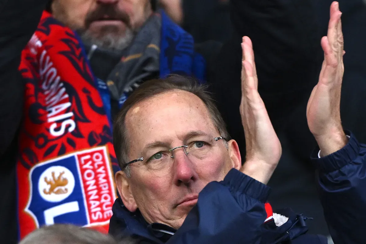 Le propriétaire de Lyon, John Textor, met en garde contre « beaucoup d’ennemis », dont un « grand club du Qatar », après la réunion de la DNCG