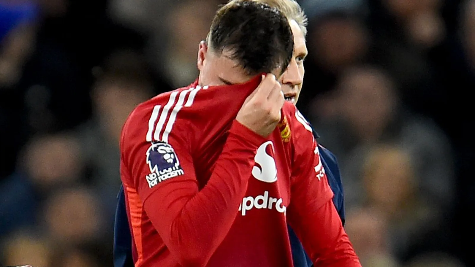 Mason Mount publie une déclaration déchirante avec la star de Man Utd qui devrait rater « plusieurs semaines » en raison d’une autre blessure