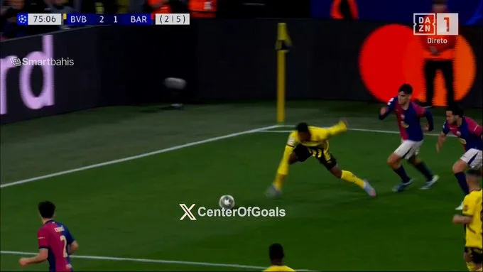 Serhou Guiraasy Nets Hat-Trick tandis que Barcelone est coupé à deux