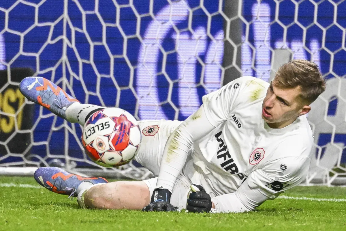 Lens ravive l’intérêt pour Jean Butez alors que Brice Samba s’approche de la sortie
