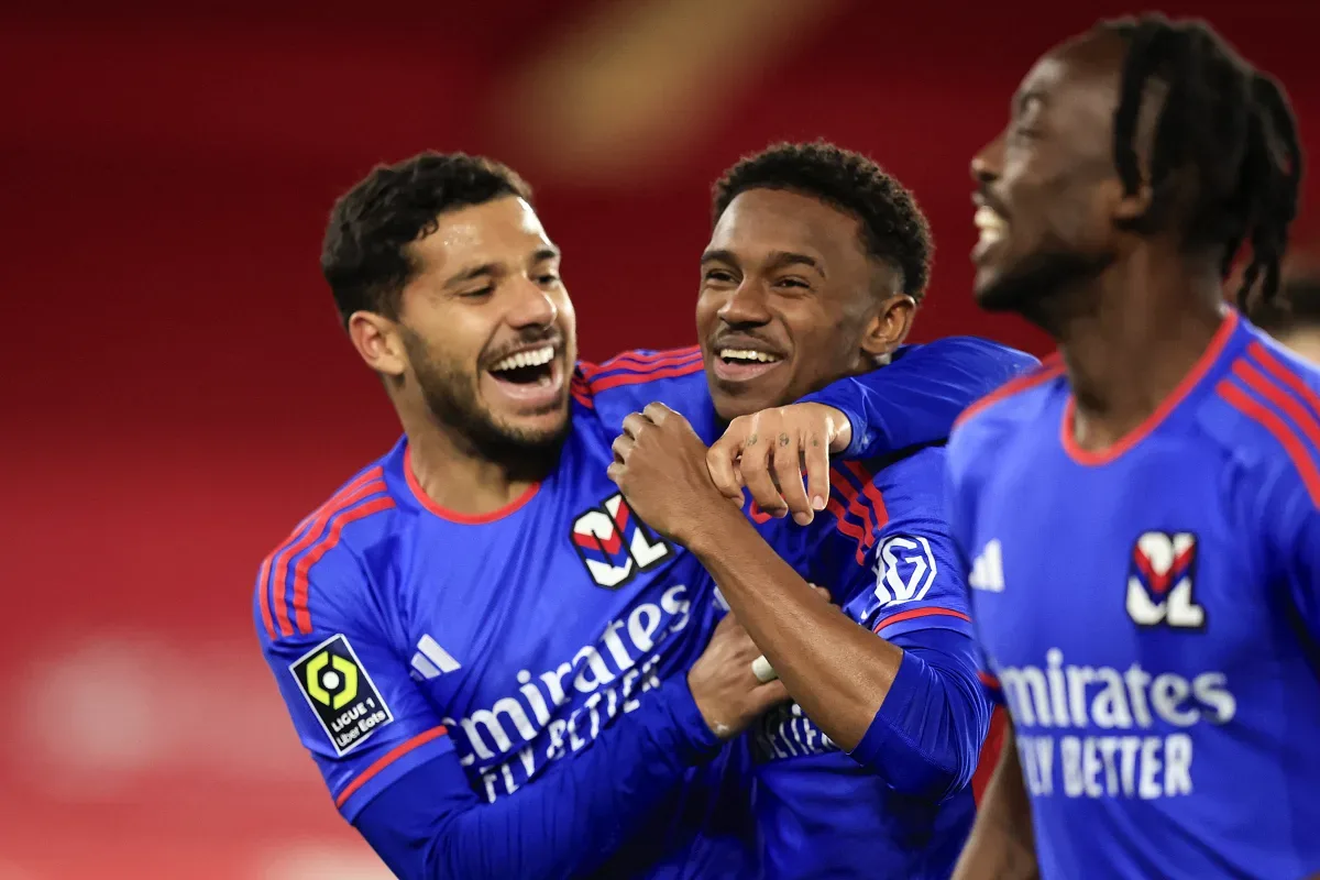 Lyon revend Jeffinho à Botafogo