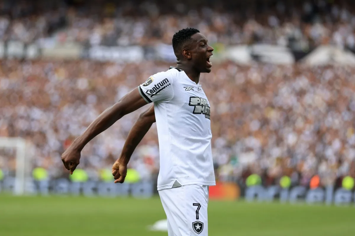 La vente d’Ernest Nuamah gelée alors que Lyon s’apprête à encaisser 33 millions d’euros sur la vente de l’ailier de Botafogo Luiz Henrique au Zenit