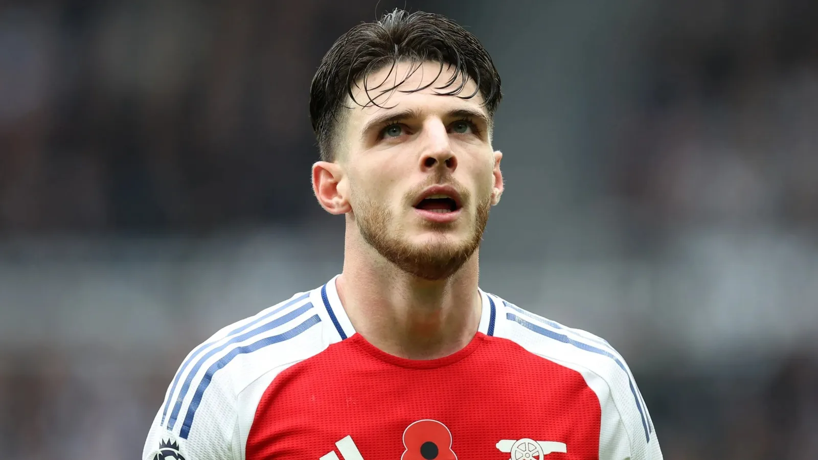Declan Rice souffre d’une fracture à un orteil mais envisage toujours de jouer pour Arsenal et l’Angleterre après avoir été nommé dans l’équipe de Lee Carsley.