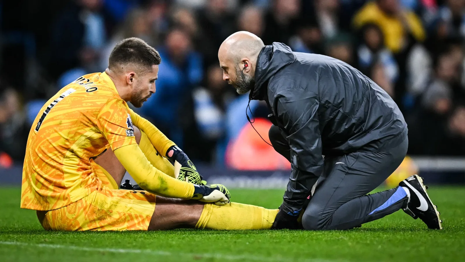 Le gardien de Tottenham, Guglielmo Vicario, subit une intervention chirurgicale après s’être cassé la cheville après la défaite 4-0 de Man City.