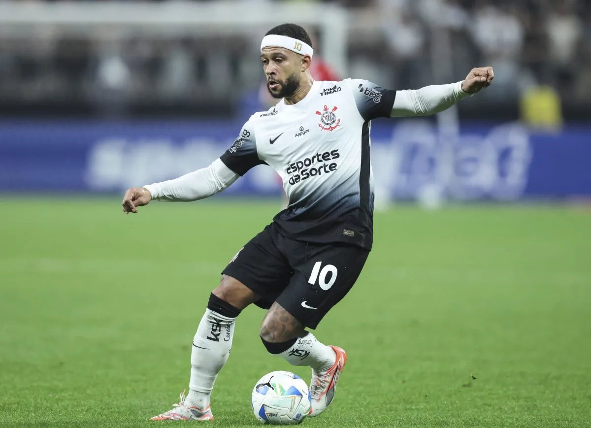 Memphis Depay: «Tout est très sérieux en Europe, je m’amuse au Brésil»