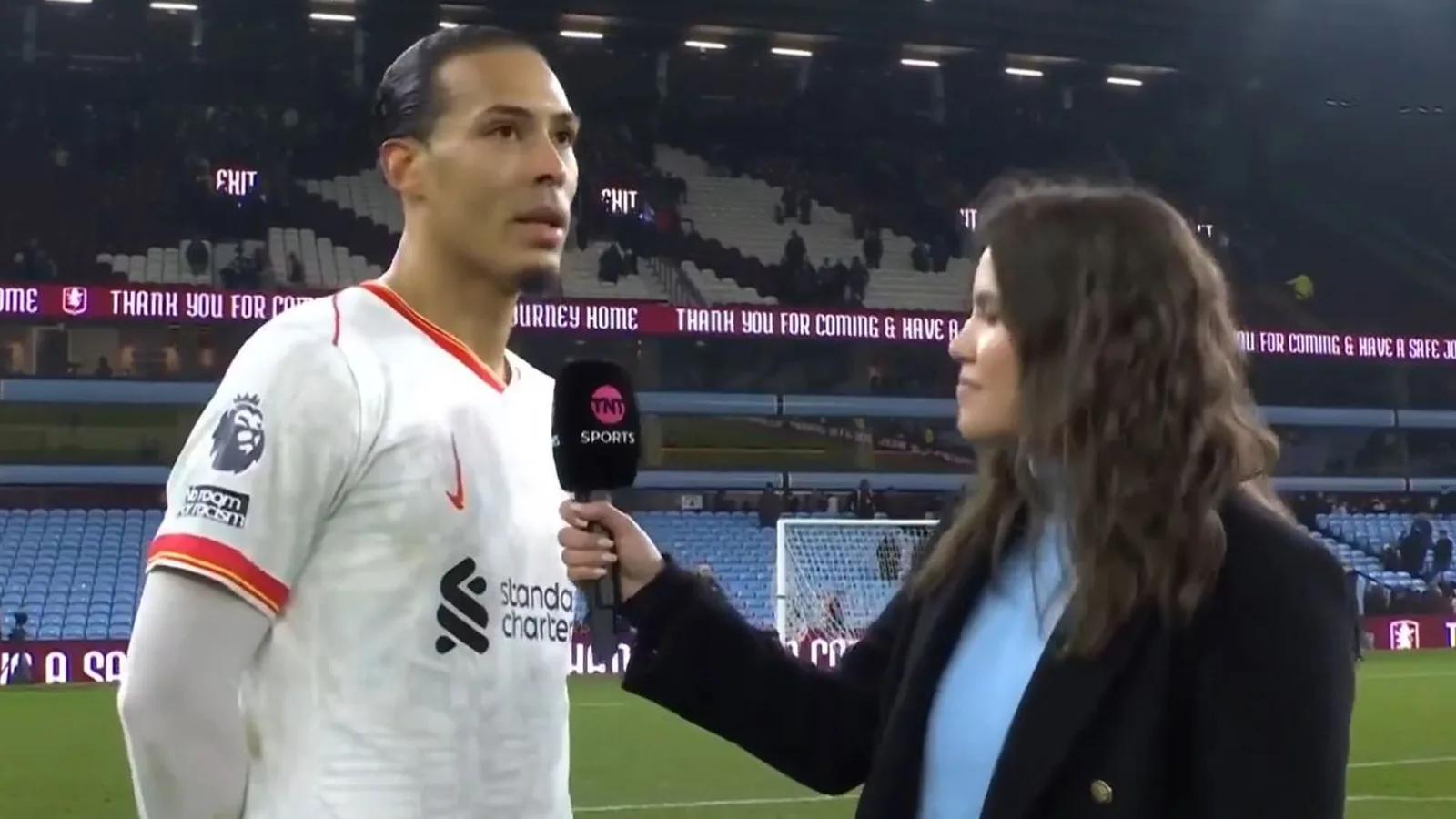 Le glissement maladroit de la langue de Van Dijk a pris en direct à la télévision alors que les fans d’Arsenal disent: «  Nous vivons dans sa tête à louer gratuitement  »
