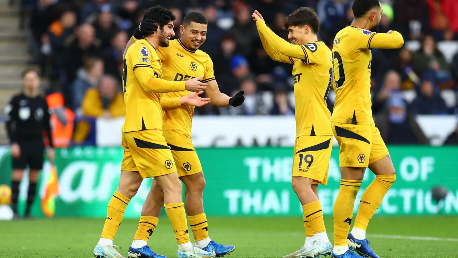 Leicester 0-1 Wolves LIVE SCORE : la Premier League est la dernière alors que les Foxes accueillent des rivaux en difficulté lors d’un affrontement passionnant dimanche