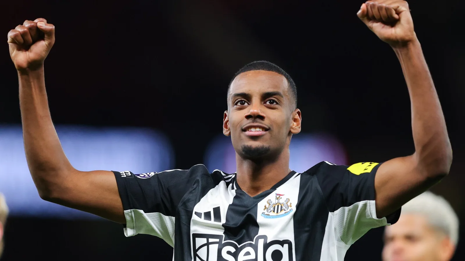 Alexander Isak remporte un prix prestigieux avec Chris Rigg et Jobe Bellingham de Sunderland honorés aux côtés de la star de Newcastle