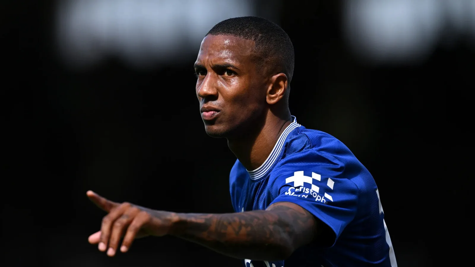 Ashley Young, 39 ans, sera au chômage comme Everton sortira trois stars, dont les anciens joueurs de Chelsea et d’Arsenal