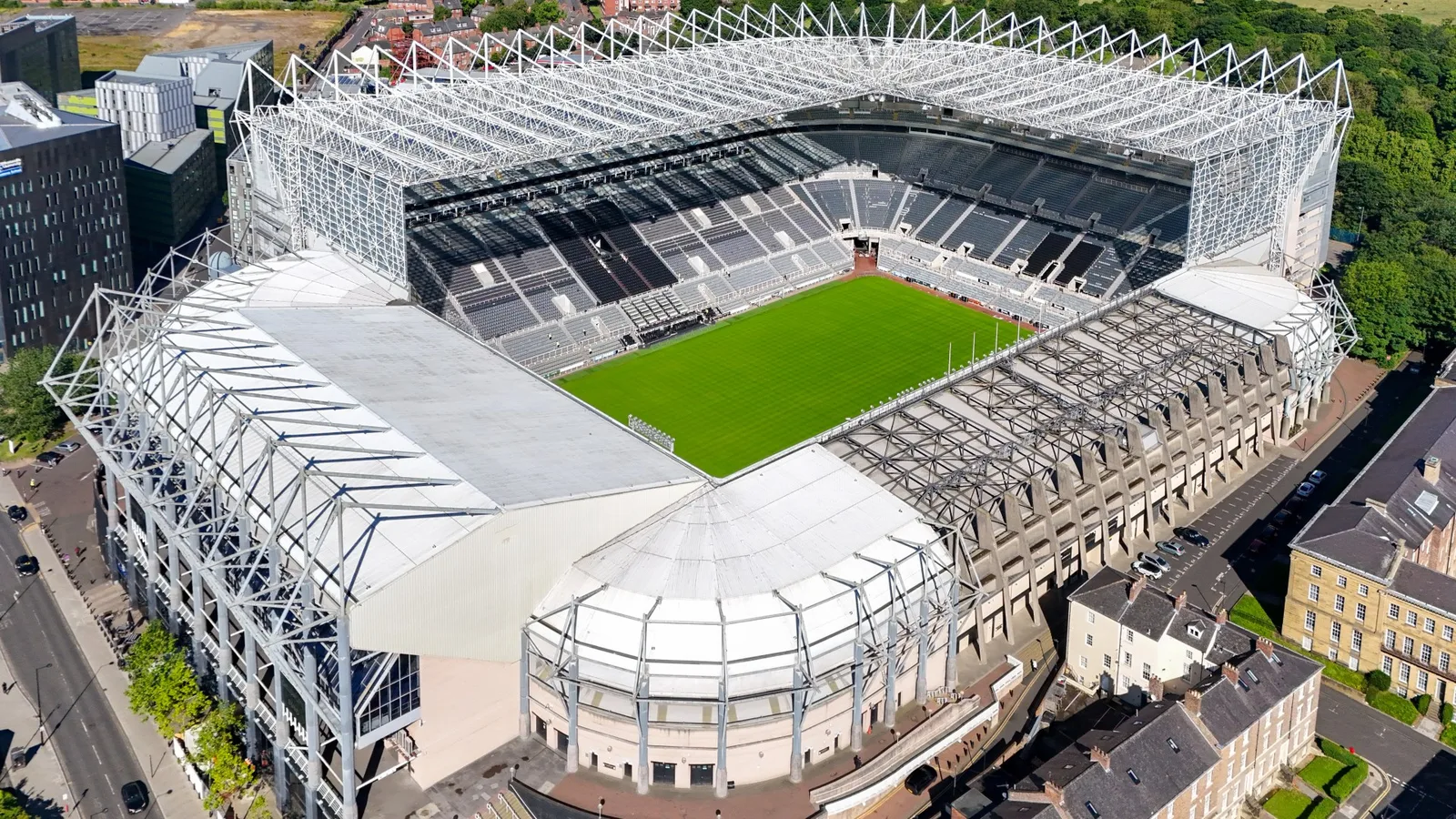 Le stade du parc St James de Newcastle, considéré comme «à risque», au milieu des craintes sur le stand «inhabituel et historique»
