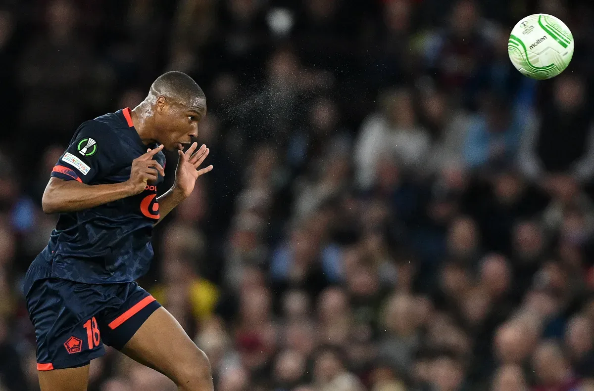 Bafodé Diakiti savant la chance de jouer devant le mur jaune de Dortmund