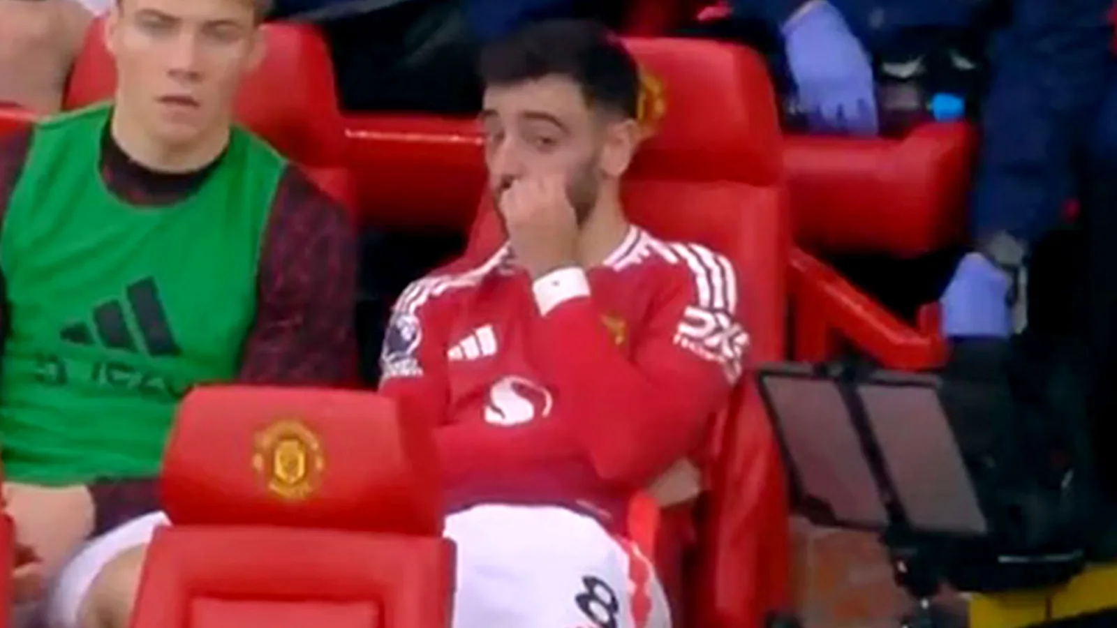 Man Utd est frappé par les craintes de blessure de Bruno Fernandes alors qu’une image inquiétante émerge quelques jours avant le choc d’Arsenal