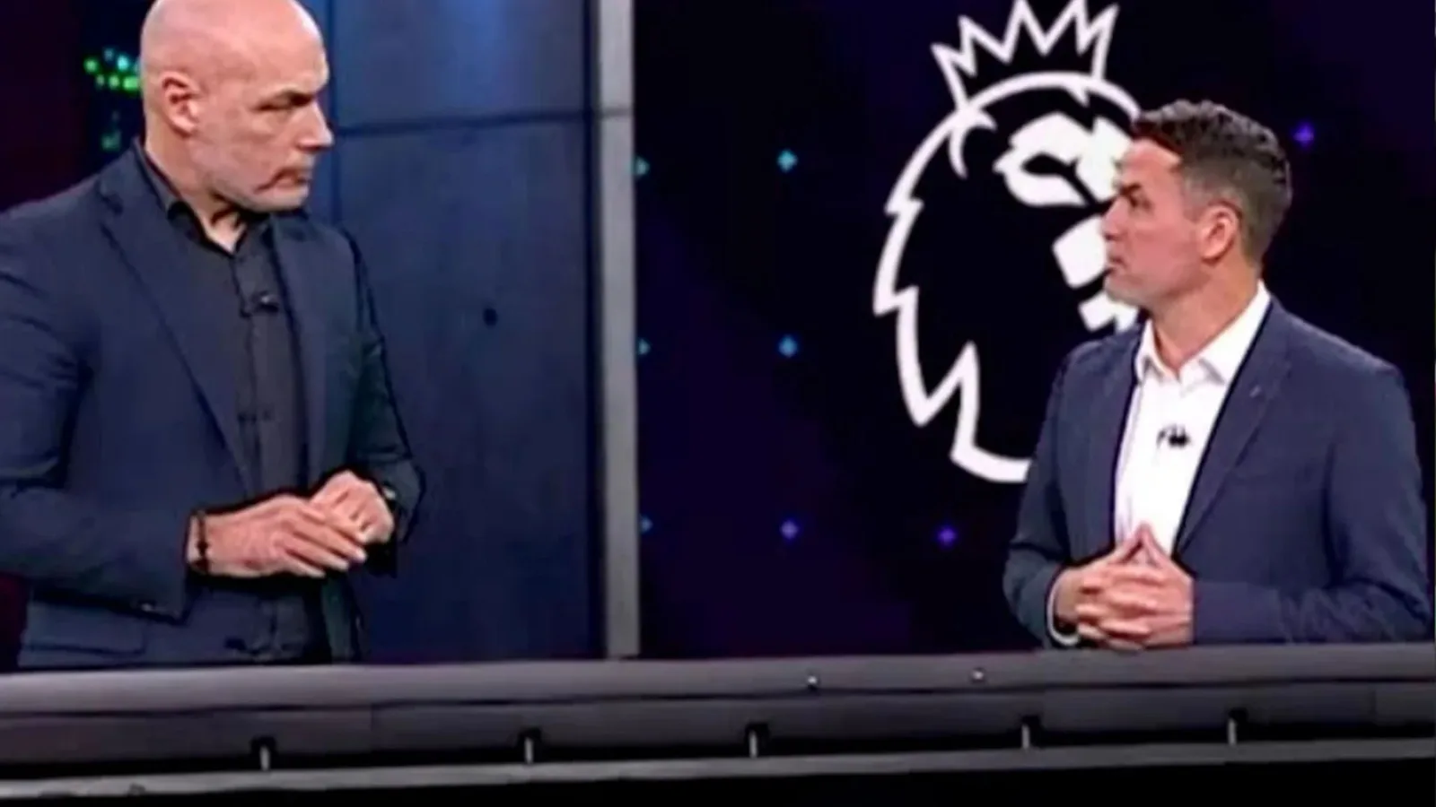 Michael Owen rétorque alors que Howard Webb révèle que VAR a mis SEPT SECONDES pour décider du penalty de Brighton contre Arsenal