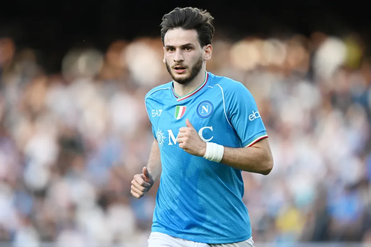 Officiel | Le PSG recrute l’ailier de Naples Khvicha Kvaratskhelia