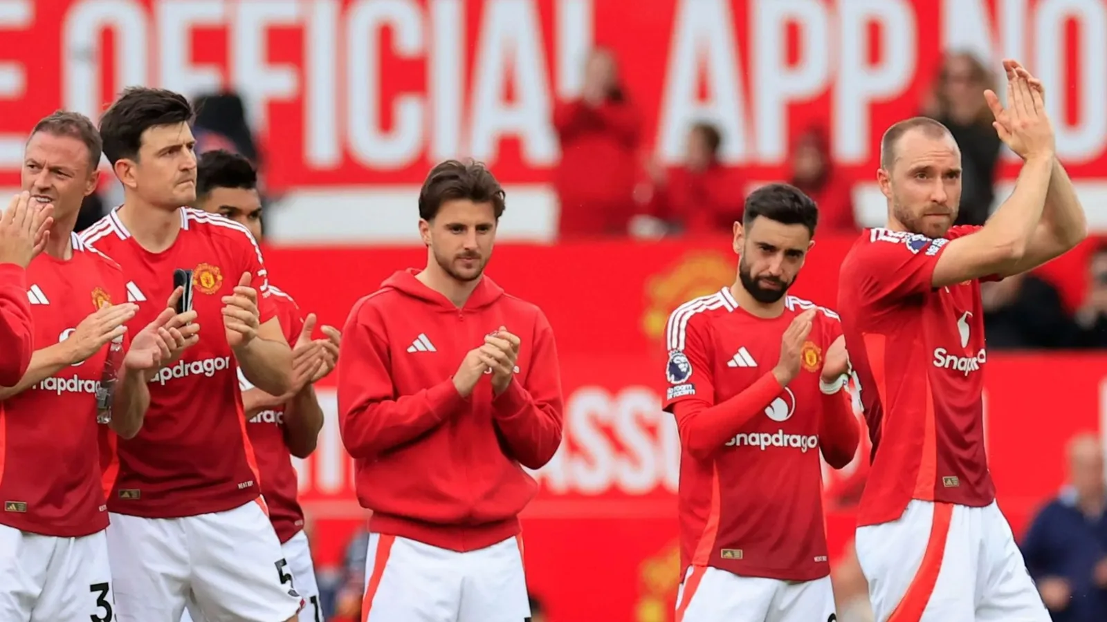 Man Utd confirme que trois joueurs ne partent que quelques minutes après la victoire controversée contre Aston Villa en saison lugubre
