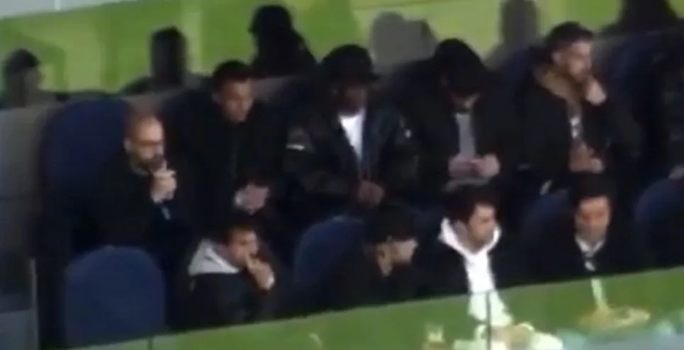 REGARDER: Vinicius Junior ravit les fans du Real Madrid et exaspère le soutien de l’Atletico avec une chanson