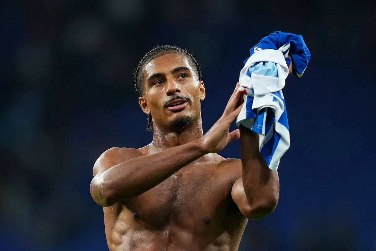 Aston Villa soumet l’offre de Loïc Badé alors que le départ de Diego Carlos se profile